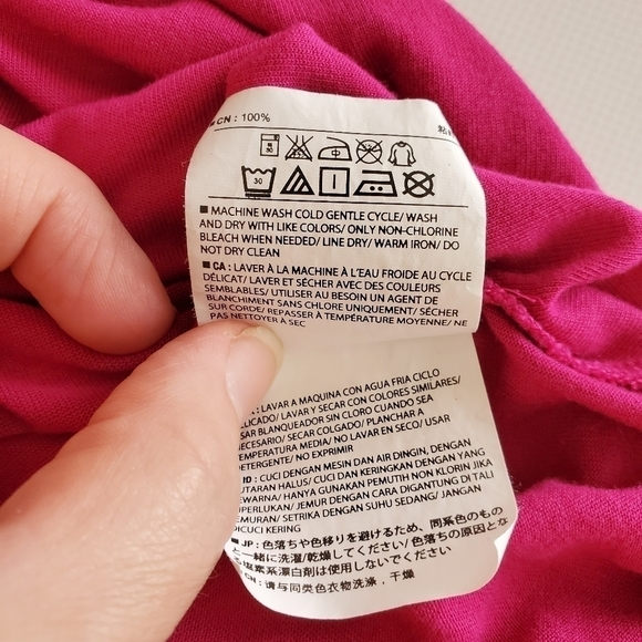 1313 * Old Navy Drape Keyhole Front Sleeveless Top Magenta Size S - Picture 5 of 8